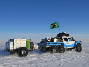 2015 Arctic Trucks Toyota Hilux AT44 Antarctica Brazilian Research 6x6